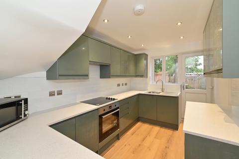 undefined, London E14