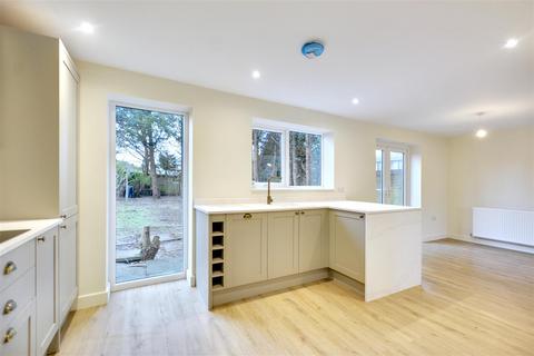 4 bedroom semi-detached house for sale, Borlace Crescent, Stapleford, Nottingham