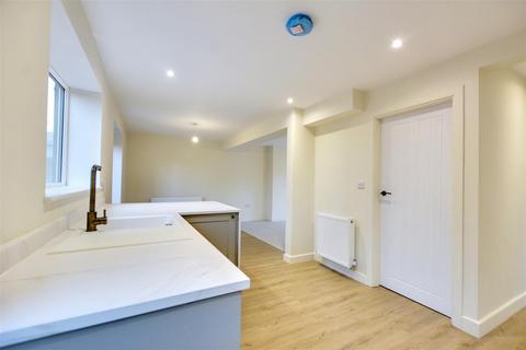 4 bedroom semi-detached house for sale, Borlace Crescent, Stapleford, Nottingham