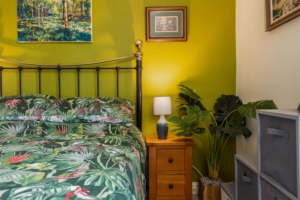 Eastgate 51 Bedroom 1-3.jpg