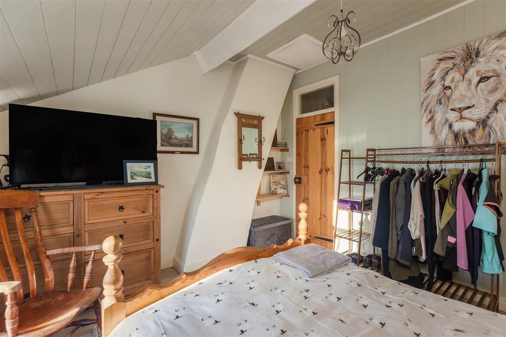 Eastgate 51 Bedroom 2-2.jpg