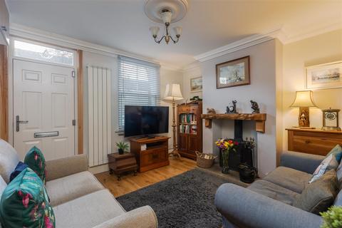 3 bedroom character property for sale, Eastgate, Pickering