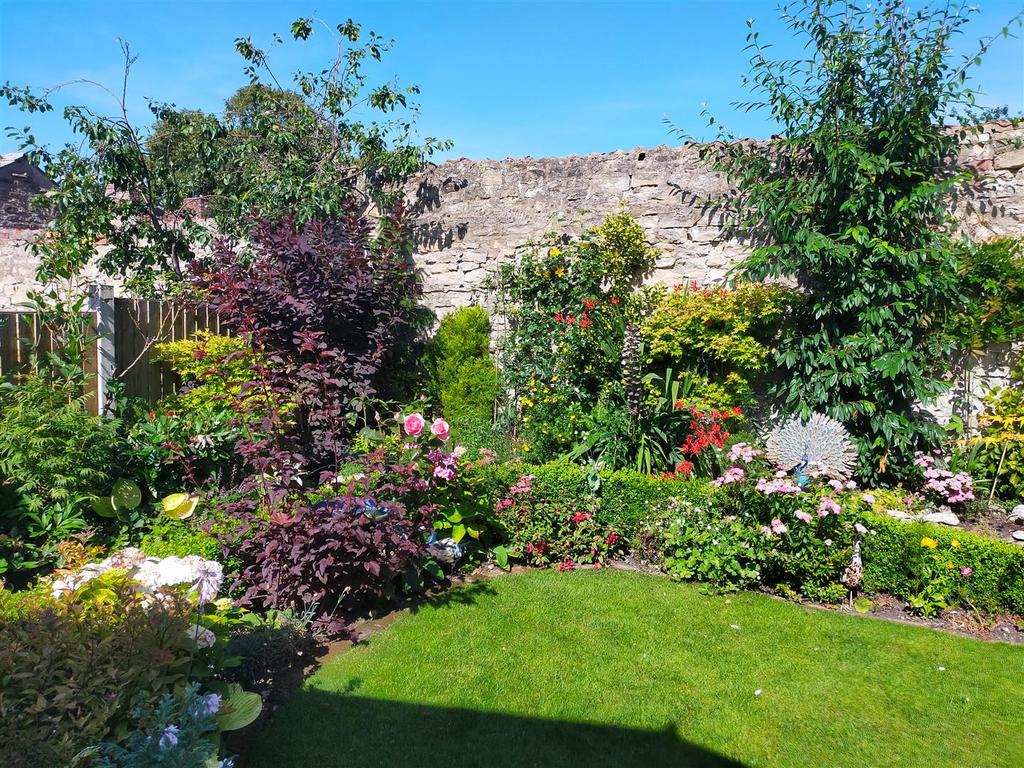 Eastgate 51 Vendor Shot-5.jpg