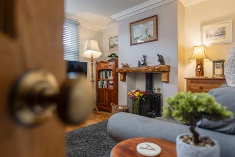 3 bedroom character property for sale, Eastgate, Pickering