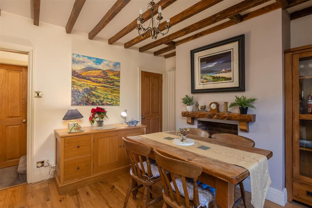 Eastgate 51 Dining Room-3.jpg