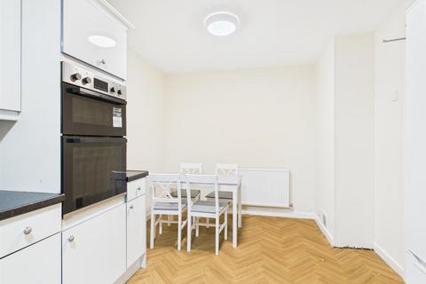 3 bedroom terraced house to rent, Forfar Walk, Birmingham