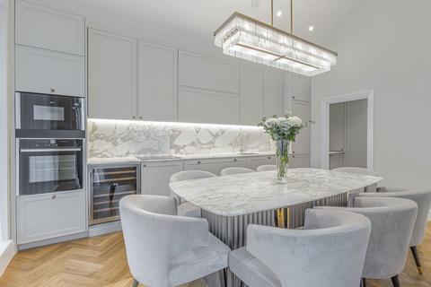 undefined, Wigmore Place, London, W1U