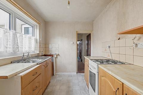 3 bedroom terraced house for sale, St. Johns Road, Gillingham,