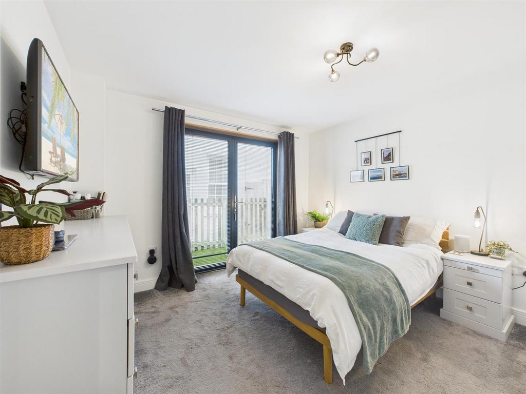 CAM05469 G0-PR0027-STILL006.jpg