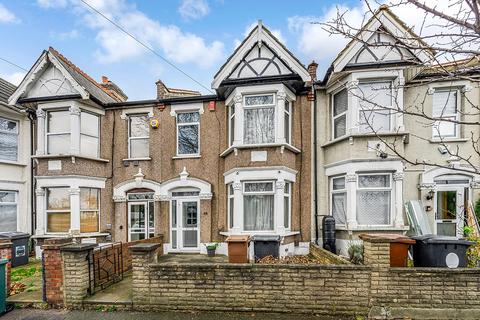 undefined, Grove Park Avenue, Chingford, E4