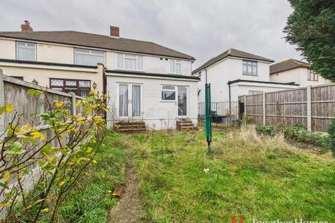 3 bedroom house for sale, Laburnum Walk, Hornchurch