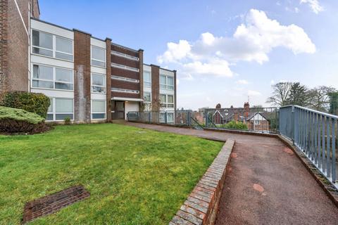undefined, Shooters Hill, Pangbourne, Reading, Berkshire, RG8 7BJ