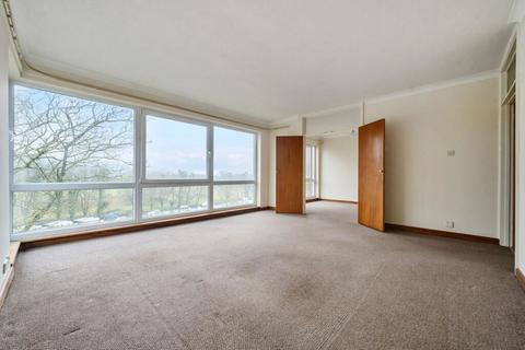 undefined, Shooters Hill, Pangbourne, Reading, Berkshire, RG8 7BJ