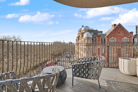 3 bedroom flat to rent, Bayswater Road, London, W2.