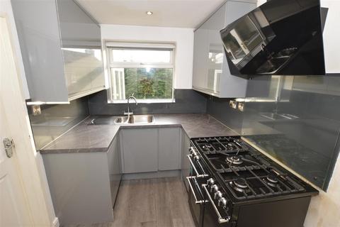 4 bedroom semi-detached house for sale, Laburnum Grove, Richmond