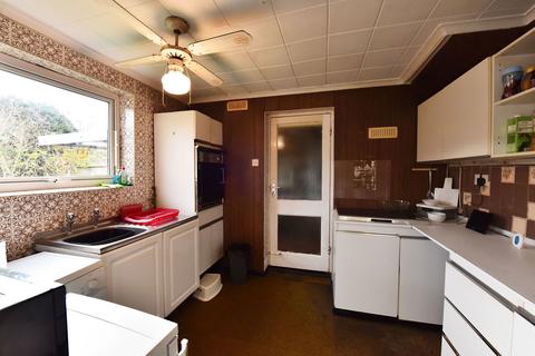 undefined, Chelford Crescent, Kingswinford DY6