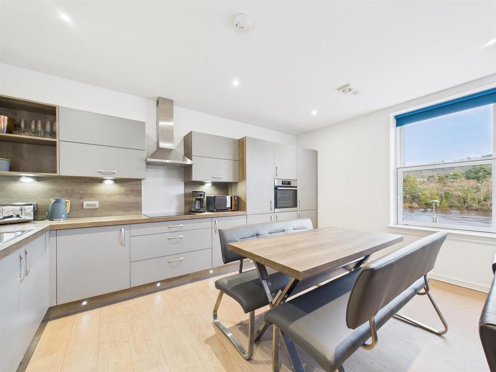 CAM01486 G0-PR0933-STILL005.jpg
