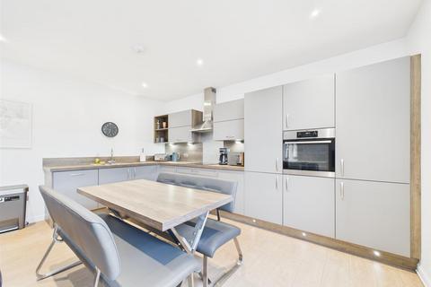 undefined, Tay Street, Perth PH2