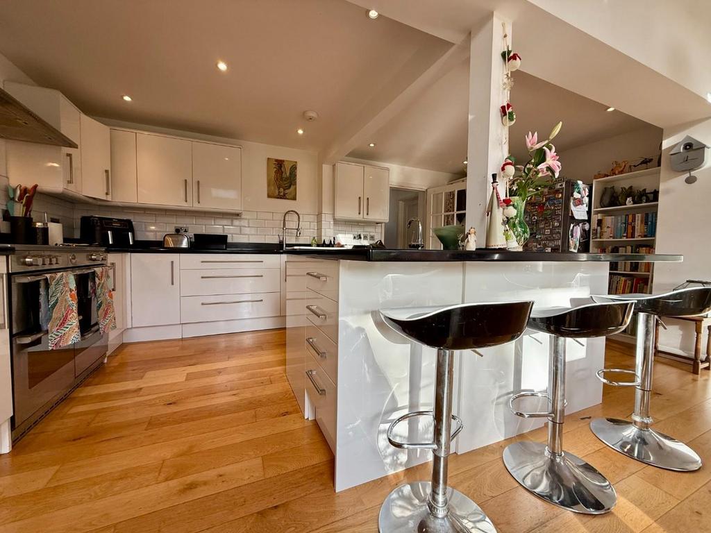 Tor kitchen.jpeg