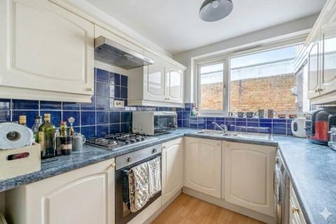 2 bedroom maisonette for sale, Horsell,  Woking,  Surrey,  GU21