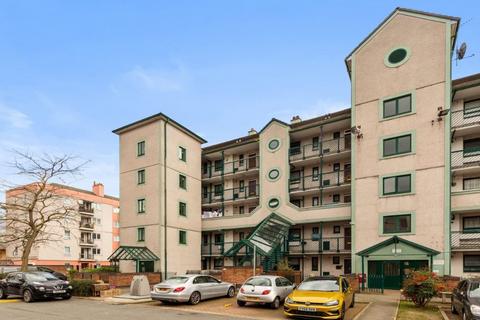 2 bedroom maisonette to rent, Limborough House, Thomas Road, London E14