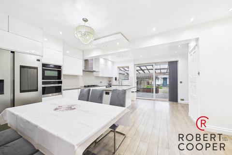 undefined, Appledore Avenue, Ruislip, HA4