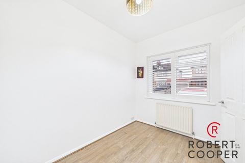 undefined, Appledore Avenue, Ruislip, HA4
