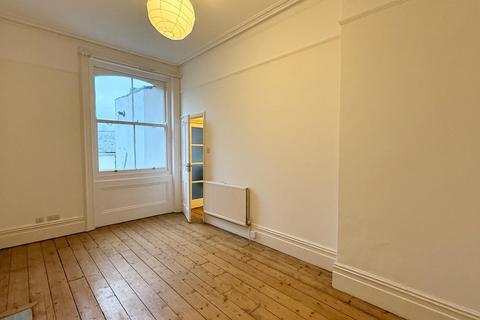 2 bedroom flat to rent, Cromwell Road, Hove