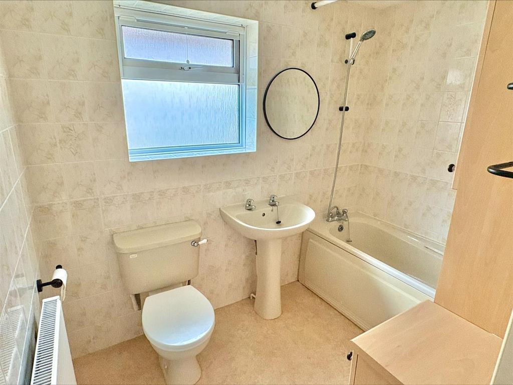 Family Bathroom/WC