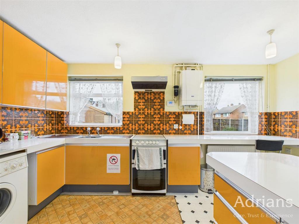 Kitchen /
