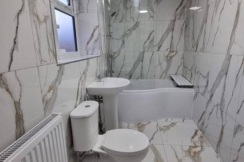 3 bedroom semi-detached house for sale, Canon Street, Leicester, LE4
