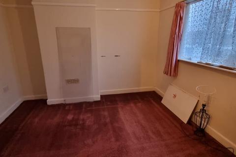 3 bedroom semi-detached house for sale, Canon Street, Leicester, LE4
