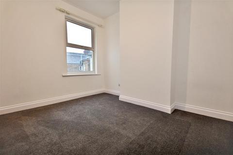 3 bedroom terraced house to rent, Dudley Road, Eastbourne, BN22