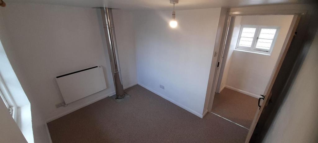 Bedroom 2 2.jpg