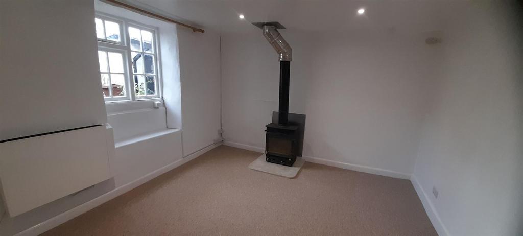 Living Room 3.jpg