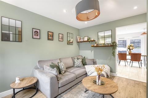 2 bedroom terraced house for sale, King Charles Drive, Stansted Mountfitchet CM24
