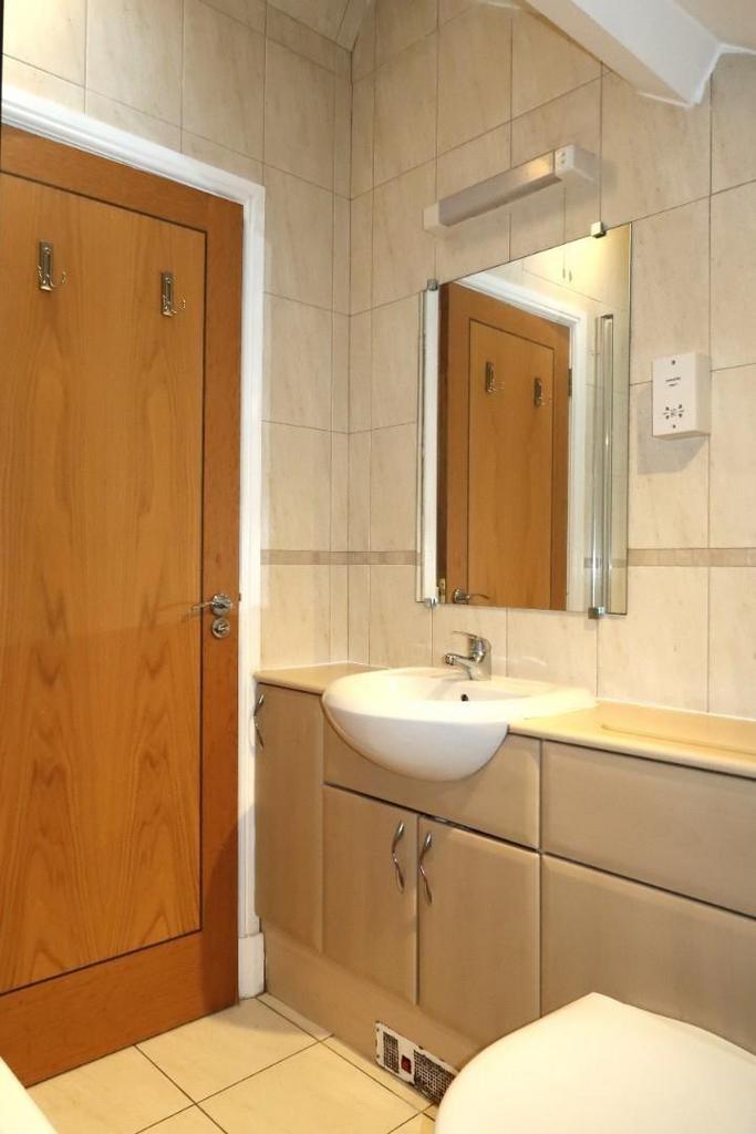 Belle Vue Ct - 10.jpg