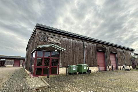 Industrial unit to rent - Wheatfield Way, Hinckley, Leicestershire, LE10 1BB