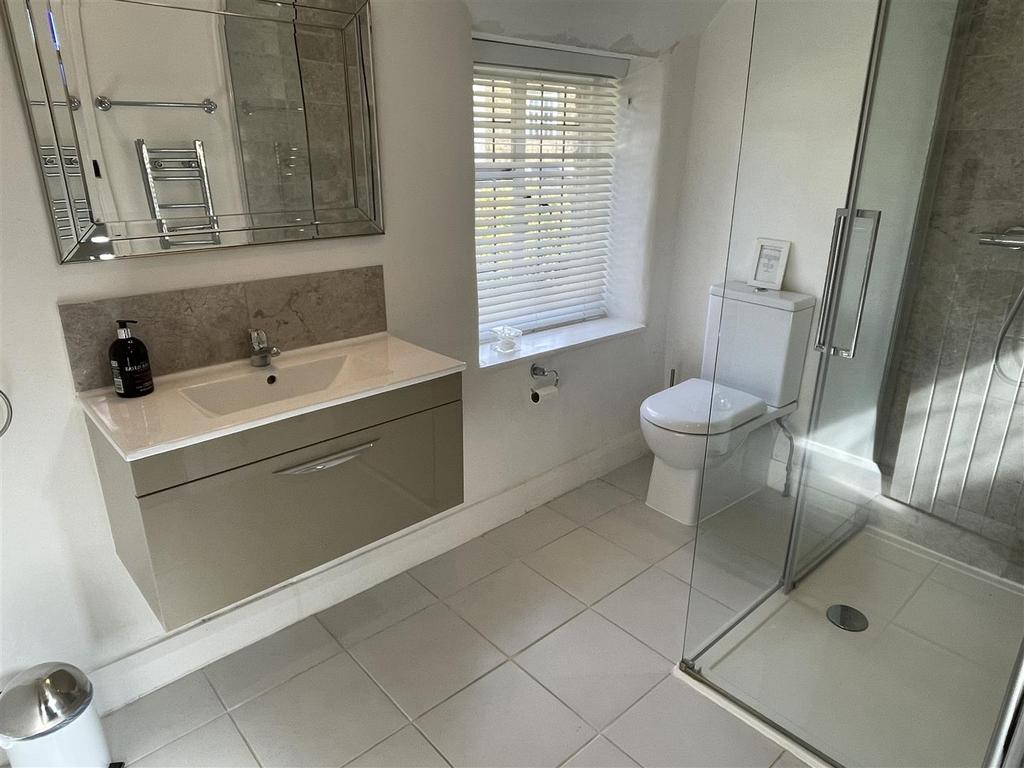 Shower Room.JPG
