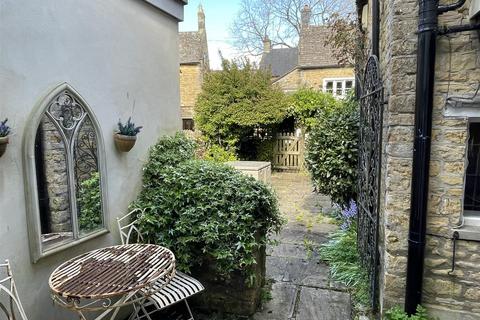 undefined, Victoria Street, Bourton-On-The-Water, Cheltenham