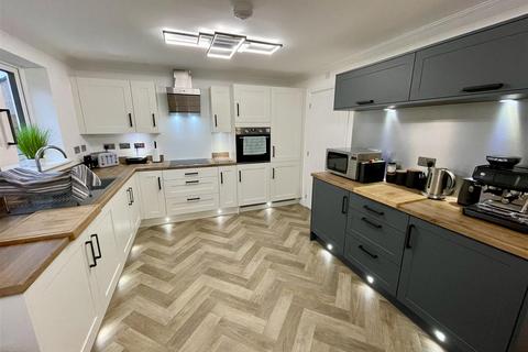 4 bedroom detached house for sale, Mulberry Avenue, Darlington