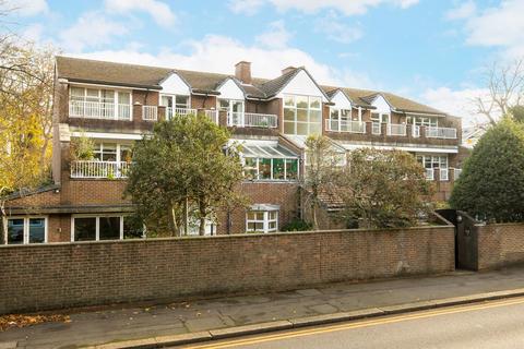 2 bedroom flat for sale, Somerset Road, London SW19