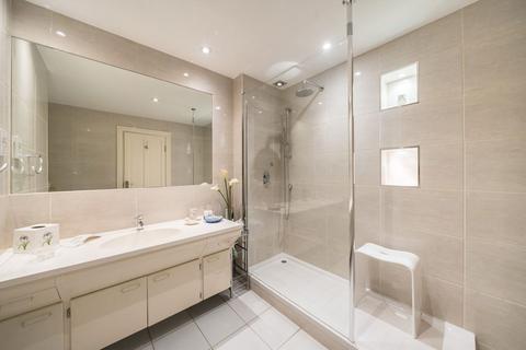 2 bedroom flat for sale, Somerset Road, London SW19