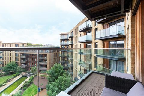 2 bedroom flat to rent, Surrey Quays Road