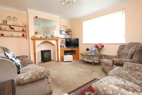 3 bedroom semi-detached house for sale, Alderney Avenue, Alderney, Poole, BH12