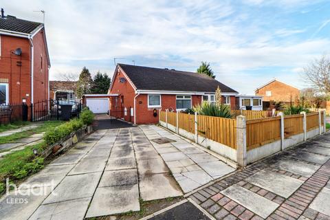 2 bedroom semi-detached house for sale, Hopes Farm Mount, Leeds