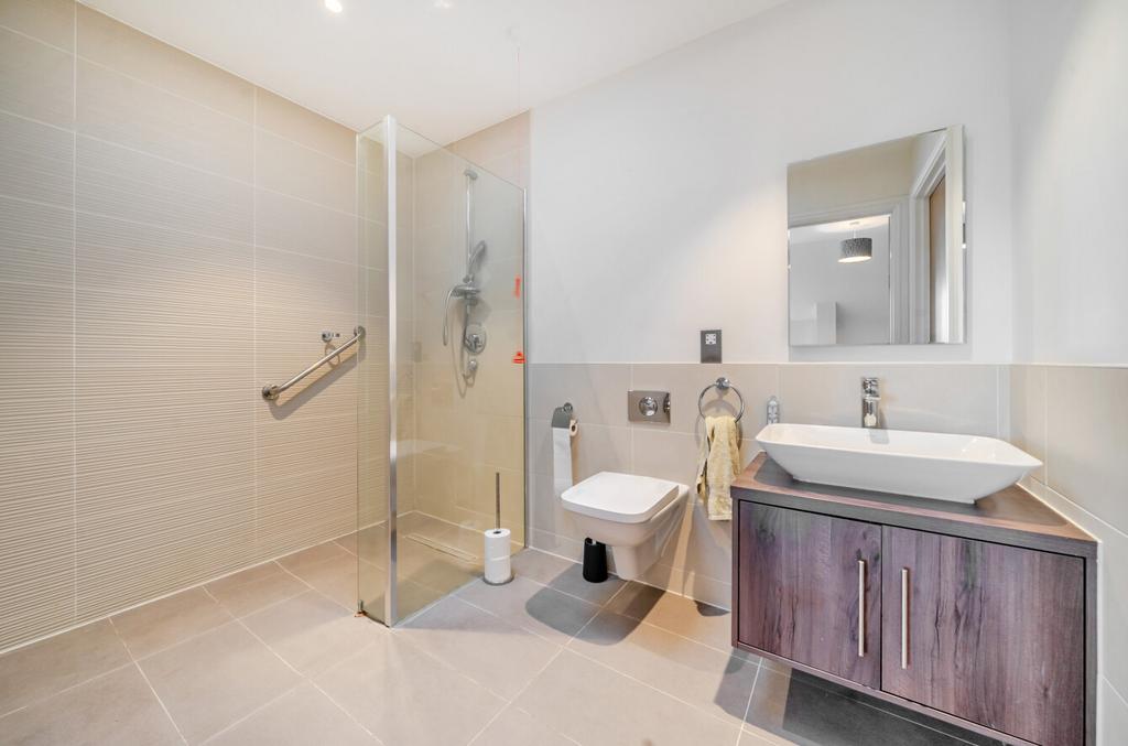 1382716-6-691b28c...