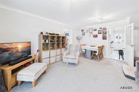 3 bedroom semi-detached house for sale, Bramling Cross Road, Burton-On-Trent DE14