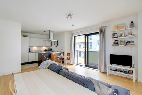 1 bedroom apartment to rent, Oval Road, Camden, NW1