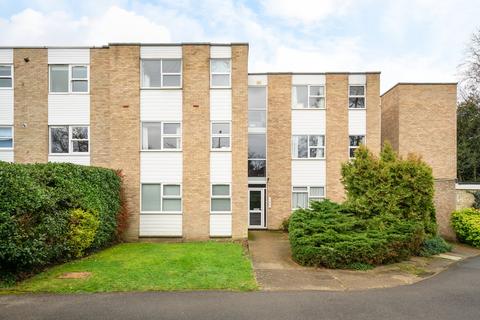 undefined, Queens Road, Weybridge, KT13